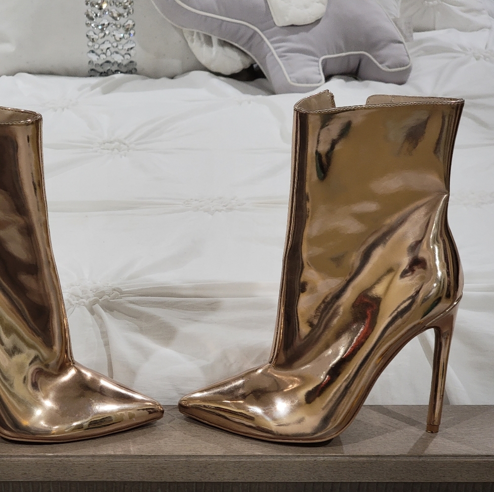 Rose Gold Metallic Ankel Boot